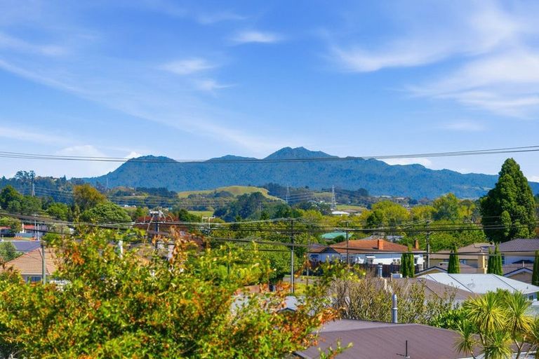 Photo of property in 251 Frankley Road, Frankleigh Park, New Plymouth, 4310