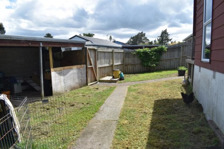 Photo of property in 2/77 Luanda Drive, Ranui, Auckland, 0612