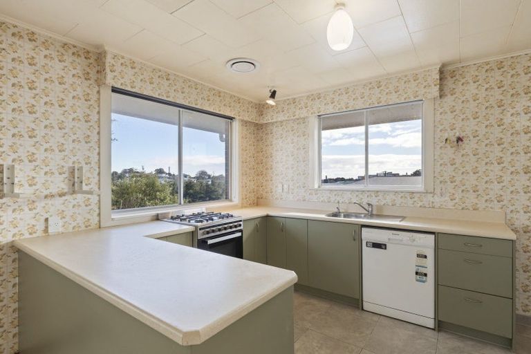 Photo of property in 164a Tukapa Street, Westown, New Plymouth, 4310