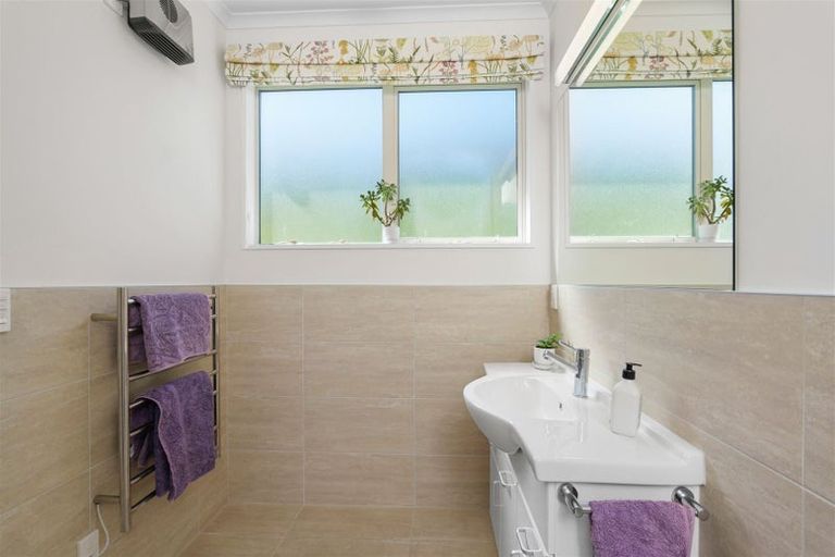 Photo of property in 4 Aglaia Place, Cracroft, Christchurch, 8022