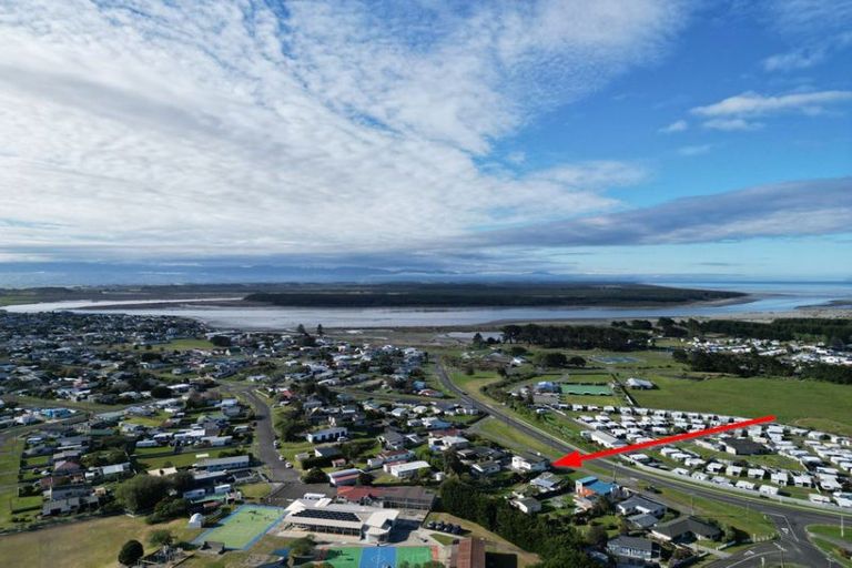 Photo of property in 31 Nash Parade, Foxton Beach, Foxton, 4815