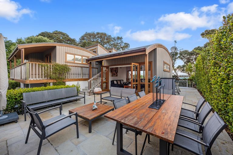 Photo of property in 417 Leigh Road, Whangateau, 0985