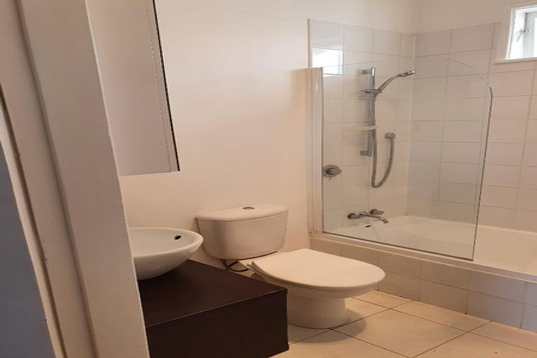 Photo of property in 22 Chamberlain Road, Karori, Wellington, 6012