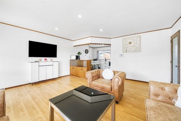 Photo of property in 1/1a Blanes Road, Weymouth, Auckland, 2103