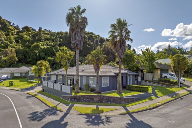 Photo of property in 1 The Fairway, Whakatane, 3120