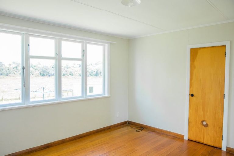 Photo of property in 35 Hillary Crescent, Belmont, Auckland, 0622