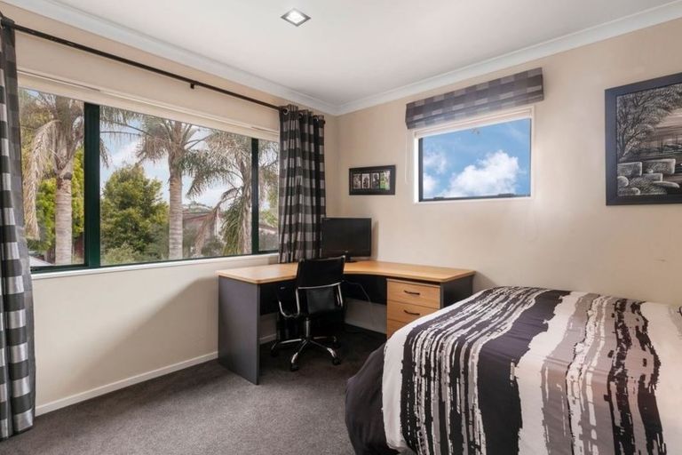 Photo of property in 6a Manuwai Road, Torbay, Auckland, 0630