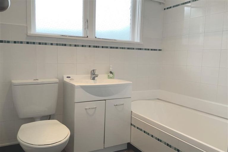 Photo of property in 1033d Fergusson Drive, Clouston Park, Upper Hutt, 5018