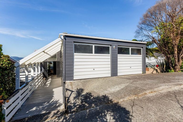 Photo of property in 19 City View Grove, Harbour View, Lower Hutt, 5010
