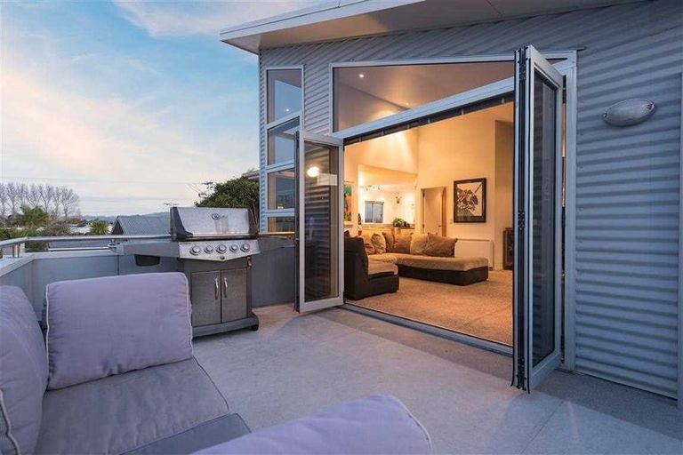 Photo of property in 17b Tui Street, Mount Maunganui, 3116