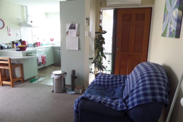 Photo of property in 1/2 Topham Lane, Hornby, Christchurch, 8042