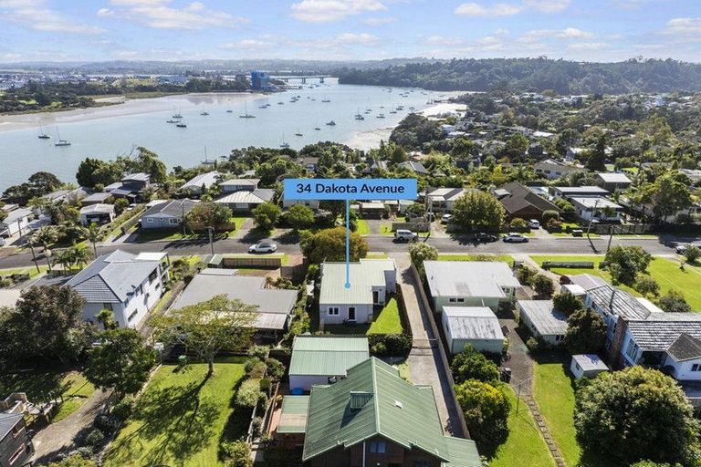 Photo of property in 34 Dakota Avenue, Beach Haven, Auckland, 0626