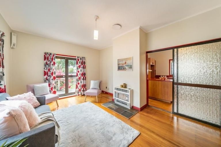 Photo of property in 16 Brook Street, Waiwhetu, Lower Hutt, 5010