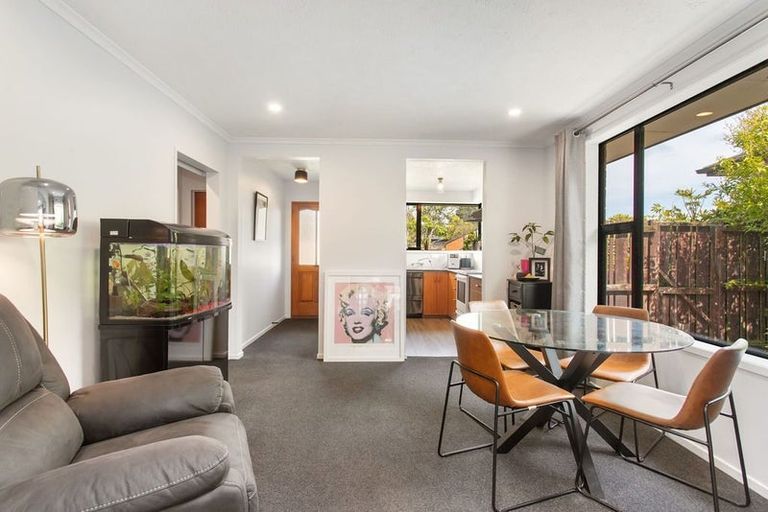 Photo of property in 2/42 Briarmont Street, Avondale, Christchurch, 8061