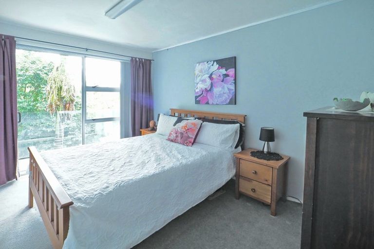 Photo of property in 191 Shaw Road, Oratia, Auckland, 0604