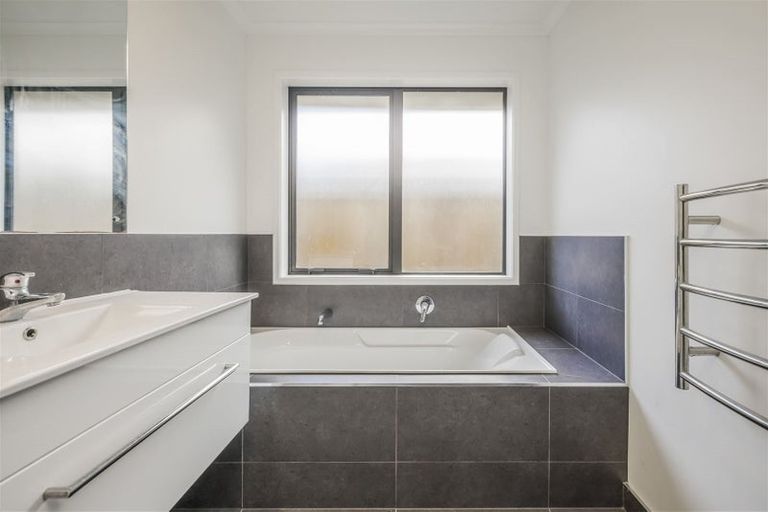 Photo of property in 5 Matawai Puna Drive, Pukekohe, 2120