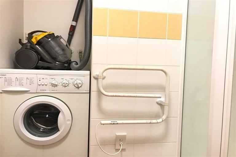 Photo of property in 82 Wakefield Street, Westport, 7825