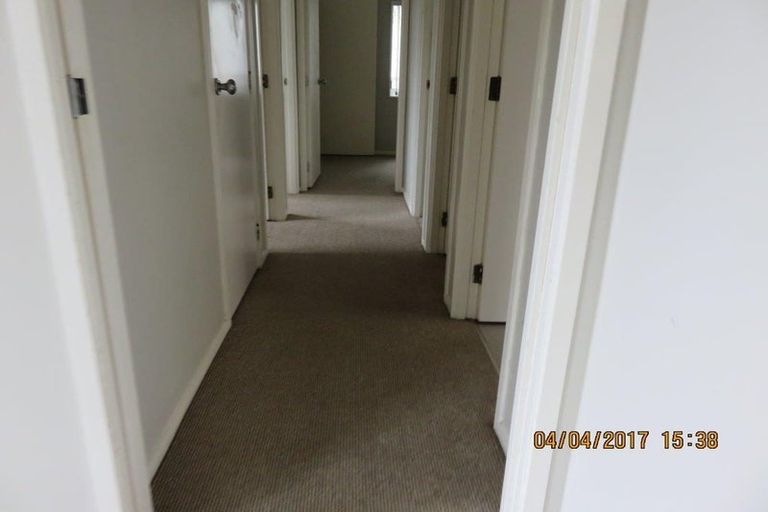 Photo of property in 10 Aldern Road, Massey, Auckland, 0614