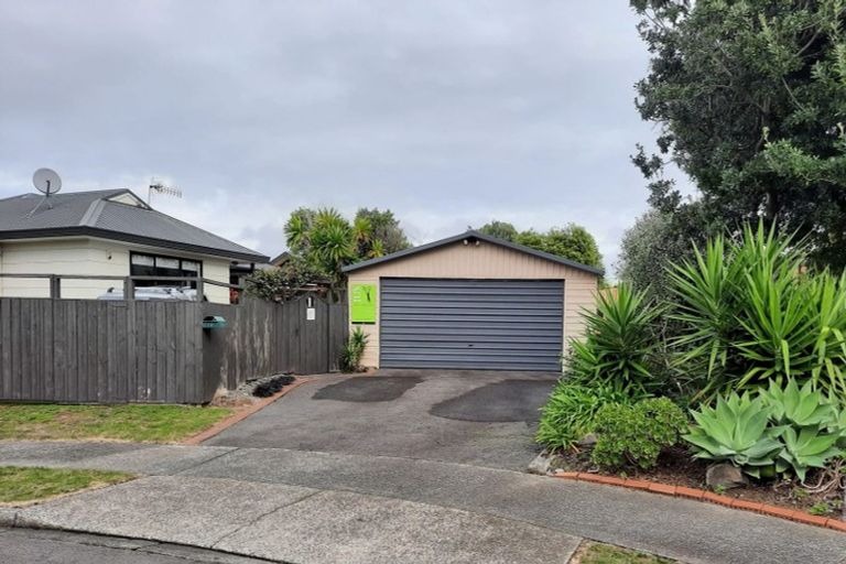 Photo of property in 12 Emery Place, Papamoa Beach, Papamoa, 3118