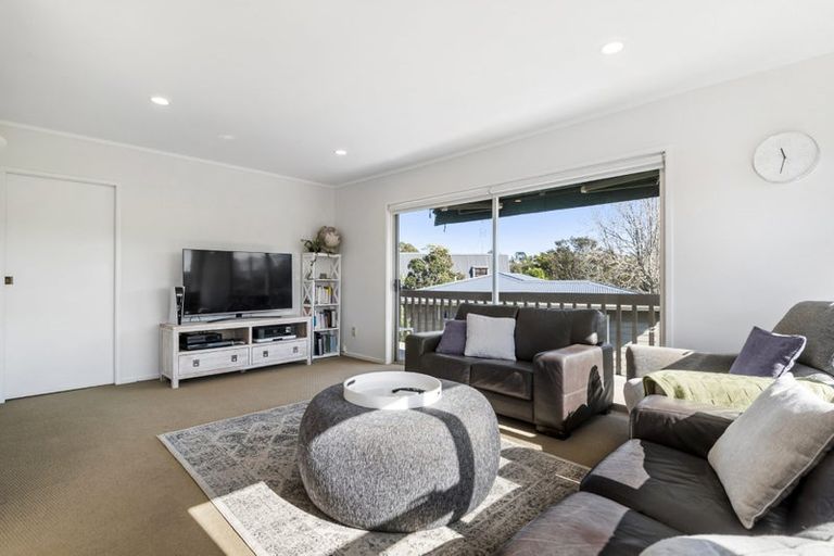 Photo of property in 80 Glencoe Road, Browns Bay, Auckland, 0630