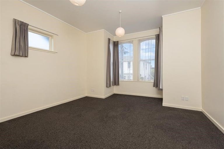Photo of property in 4a/8 Howard Street, Mount Cook, Wellington, 6021
