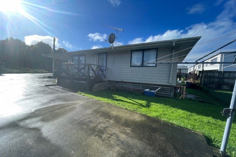 Photo of property in 10 Christmas Road, Manurewa, Auckland, 2102