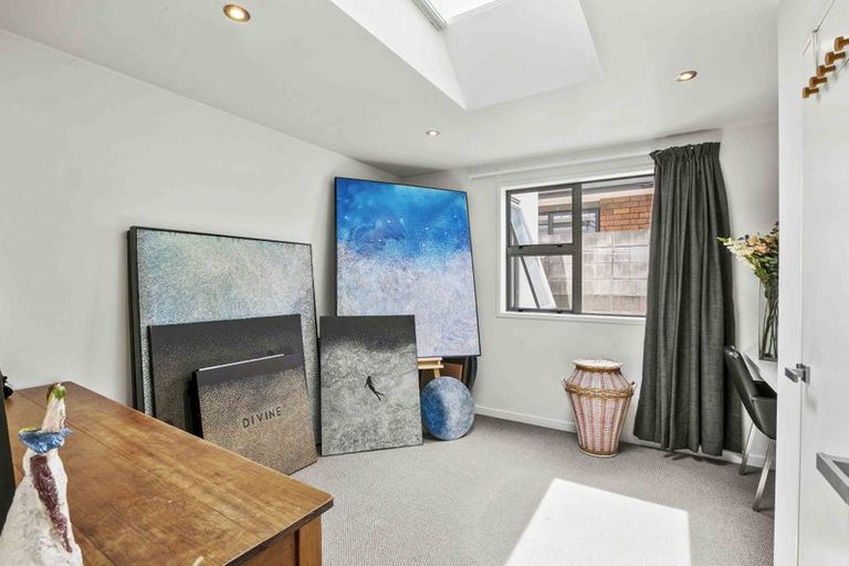 Photo of property in 33a Waimea Street, Westown, New Plymouth, 4310