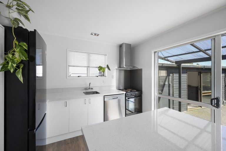 Photo of property in 49 Queens Avenue, Waikuku Beach, 7402