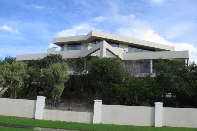 Photo of property in 7 Estuary Views, Shelly Park, Auckland, 2014