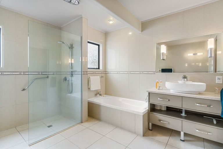 Photo of property in 400 Onemana Drive, Onemana, Whangamata, 3691