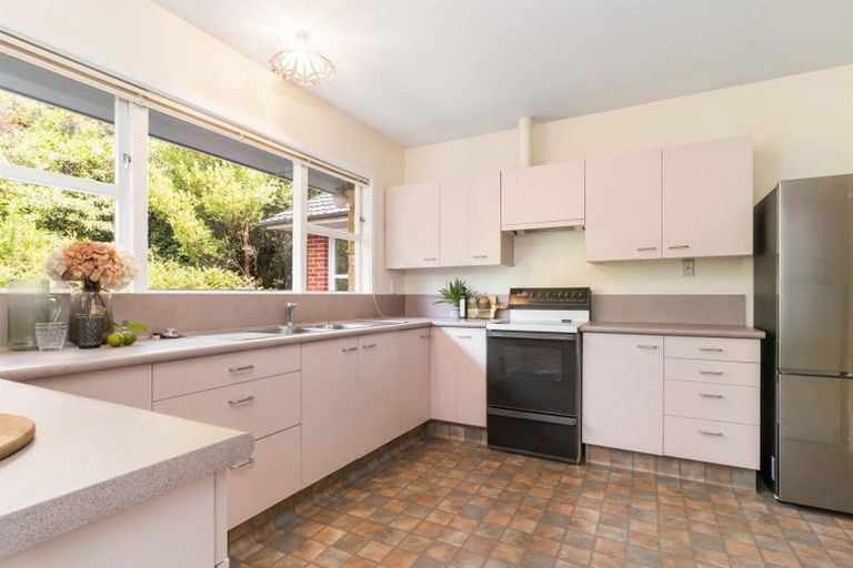 Photo of property in 38 Dyers Pass Road, Cashmere, Christchurch, 8022