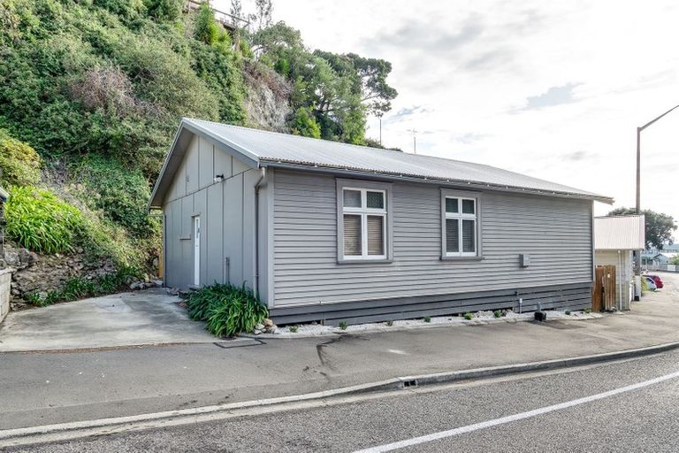 Photo of property in 126a Shakespeare Road, Bluff Hill, Napier, 4110