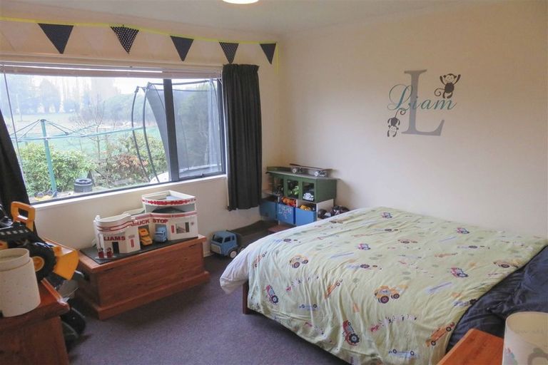 Photo of property in 28 Flemington Road, Woodlands, Invercargill, 9871