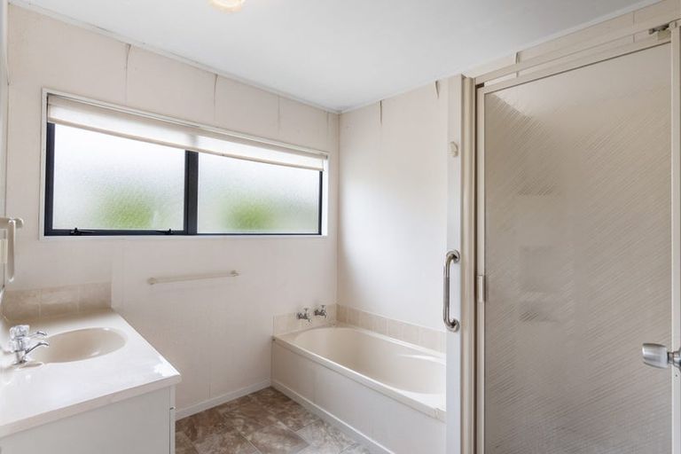 Photo of property in 17 Charlotte Street, Stanmore Bay, Whangaparaoa, 0932