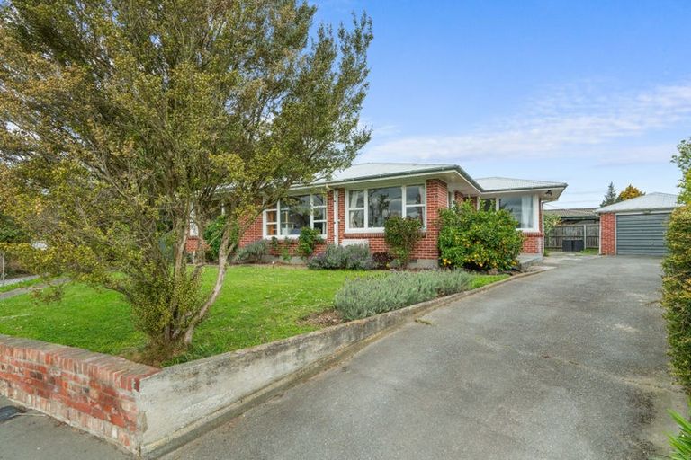 Photo of property in 2 Aileen Place, Upper Riccarton, Christchurch, 8041