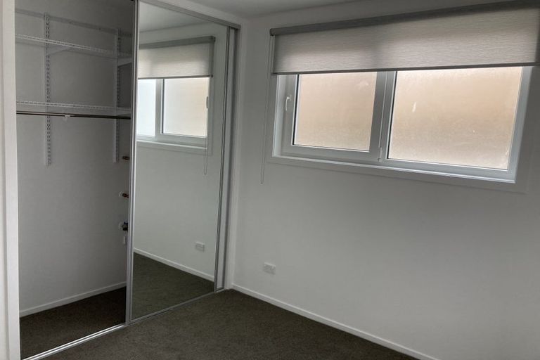 Photo of property in 54a Vandeleur Avenue, Birkdale, Auckland, 0626