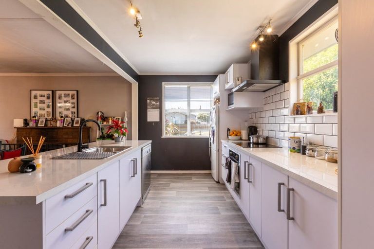 Photo of property in 46 Miller Street, Dannevirke, 4930