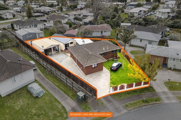 Photo of property in 47 Chadwick Crescent, Mangere East, Auckland, 2024