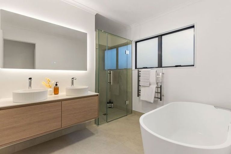 Photo of property in 18a Bushlands Drive, Albany, Auckland, 0632