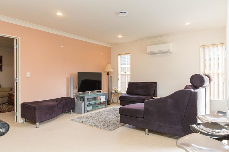 Photo of property in 8 Thyme Court, Flat Bush, Auckland, 2016