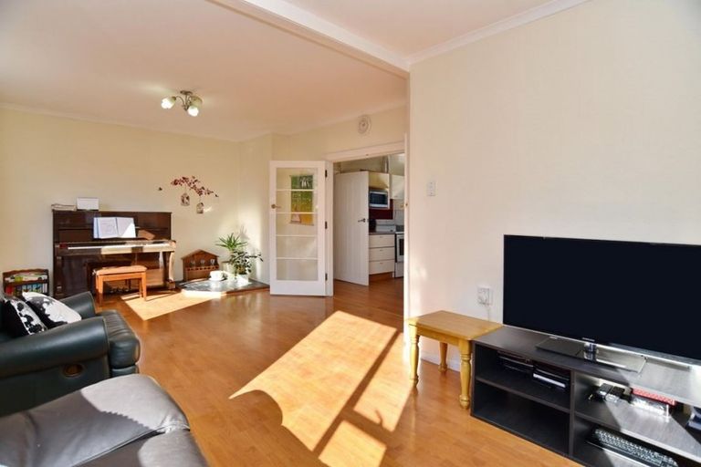 Photo of property in 213 Main North Road, Redwood, Christchurch, 8051