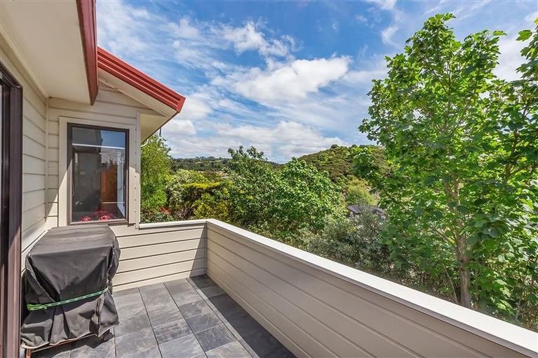 Photo of property in 32b Sailmaker Close, Whitby, Porirua, 5024