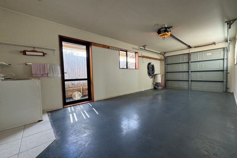 Photo of property in 6 Red Hibiscus Road, Stanmore Bay, Whangaparaoa, 0932