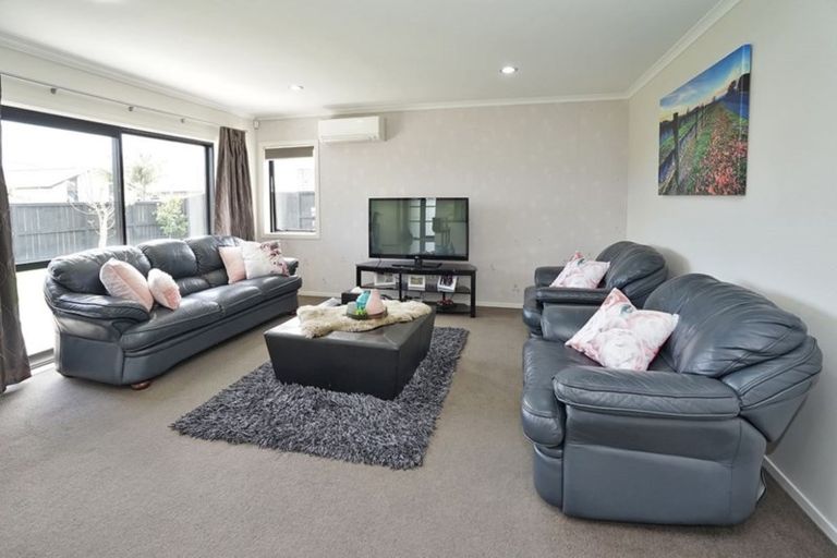 Photo of property in 14 Piwakawaka Court, Rototuna North, Hamilton, 3210