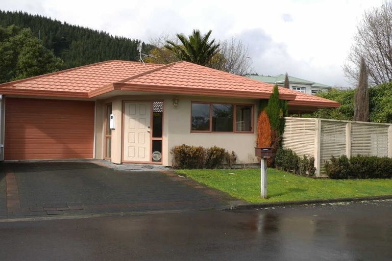 Photo of property in 72 Hinemoa Street, Paraparaumu, 5032