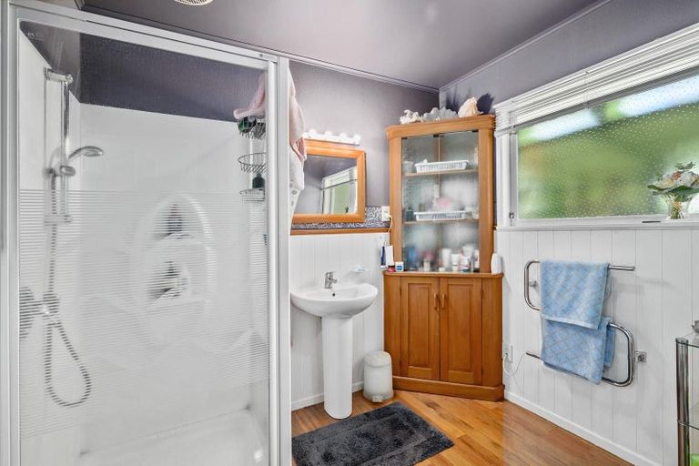 Photo of property in 6 Campbell Place, Pukehangi, Rotorua, 3015