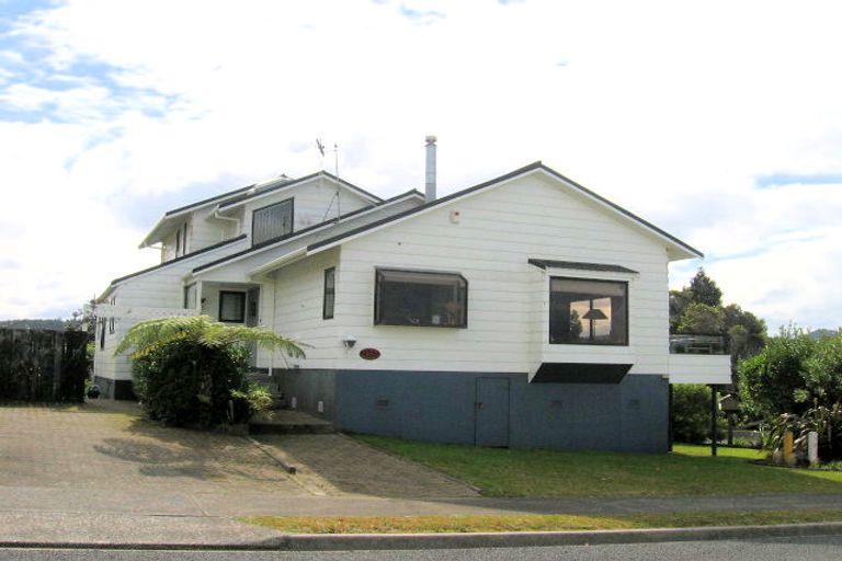 Photo of property in 400 Onemana Drive, Onemana, Whangamata, 3691