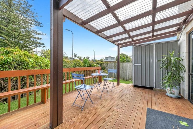 Photo of property in 1/39 Hedge Row, Sunnyhills, Auckland, 2010