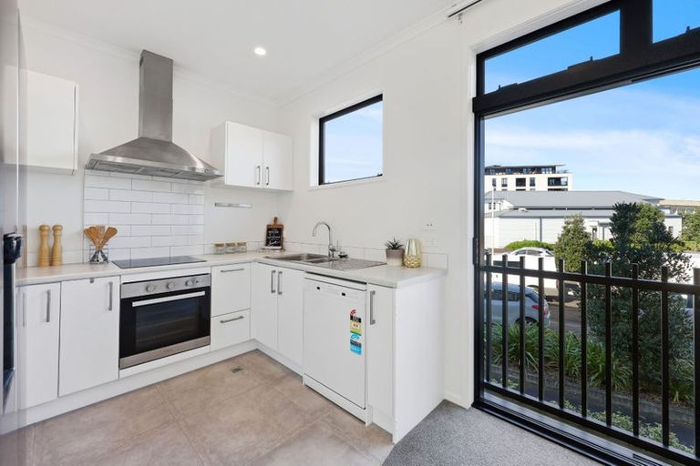 Photo of property in 6 Mayfly Lane, Hobsonville, Auckland, 0616