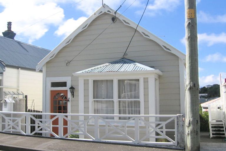 Photo of property in 28 Charlotte Avenue, Brooklyn, Wellington, 6021